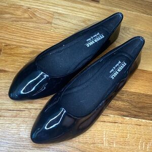 Shiny Black Flats